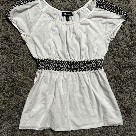 White and black Cotton embroidered AB Studio top - Picture 1 of 7